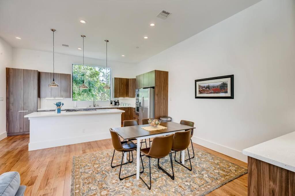 4 Story Home Mins To Downtown Houston With City Views Екстер'єр фото