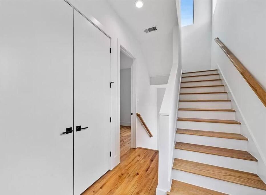 4 Story Home Mins To Downtown Houston With City Views Екстер'єр фото
