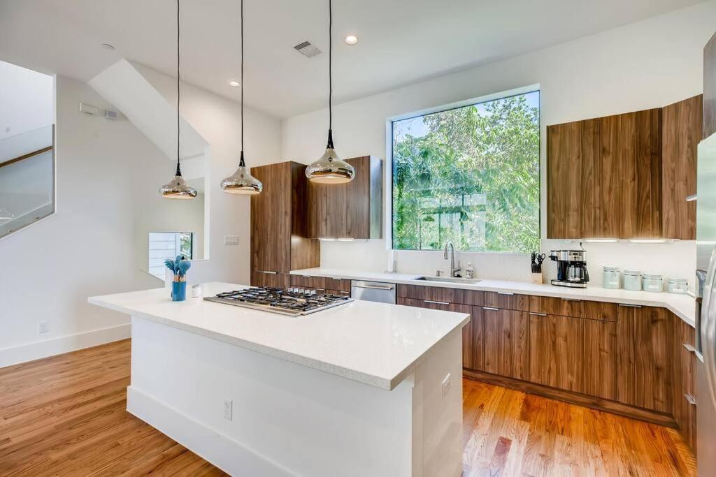 4 Story Home Mins To Downtown Houston With City Views Екстер'єр фото