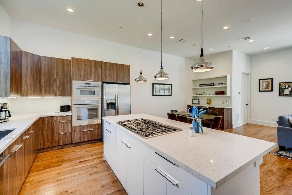 4 Story Home Mins To Downtown Houston With City Views Екстер'єр фото